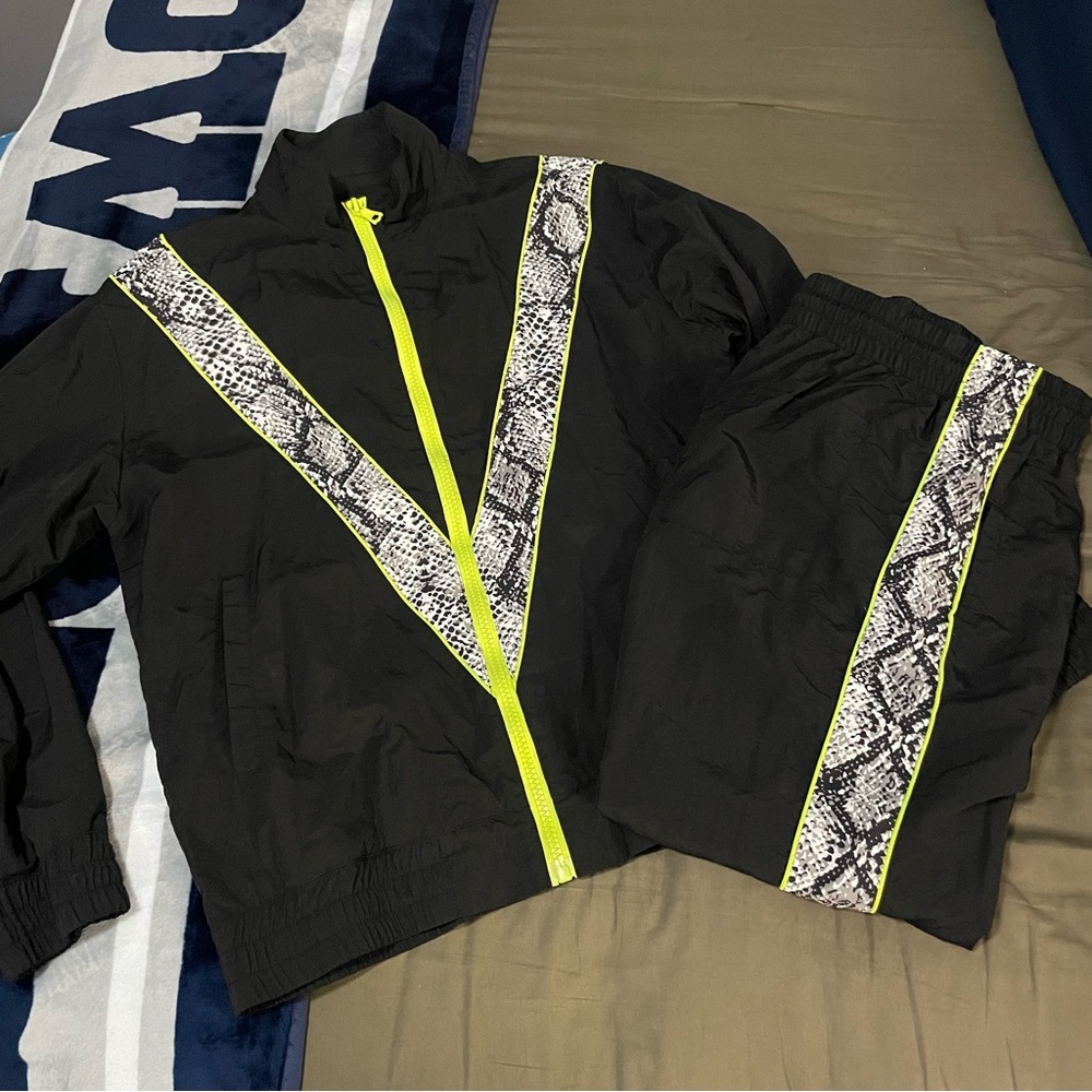 Fashion Nova windbreaker track set